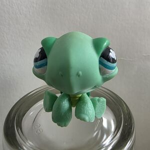 2/$20 Littlest Pet Shop LPS #642 2006  Green Turtle Aqua Blue Eyes